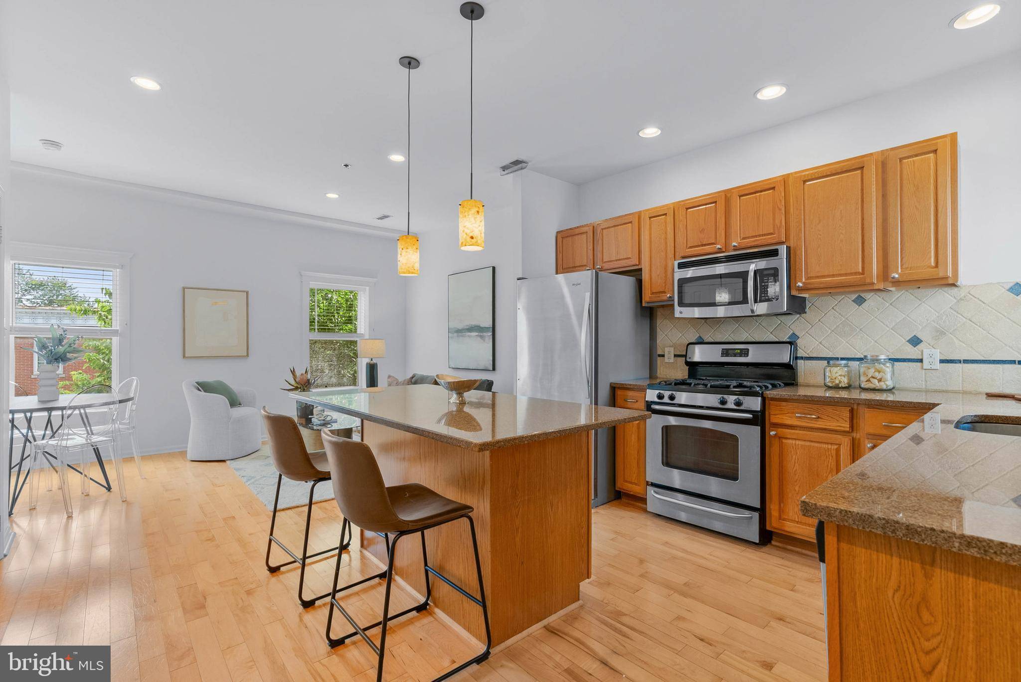 Philadelphia, PA 19146,1509 CHRISTIAN ST #3