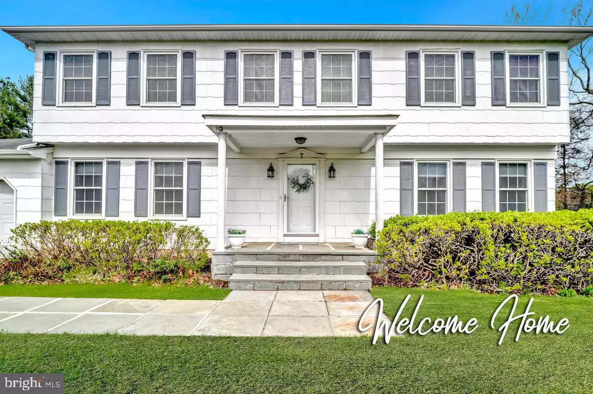 Princeton Junction, NJ 08550,7 BRAEMAR DR