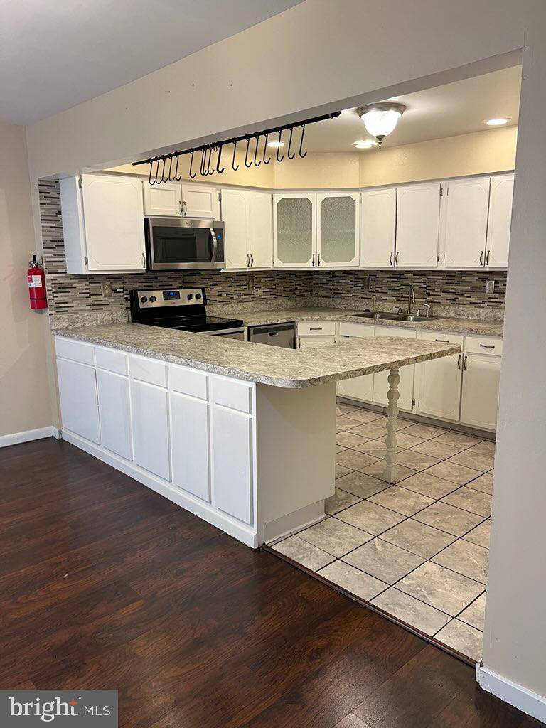 Sicklerville, NJ 08081,913 BURBERRY CT