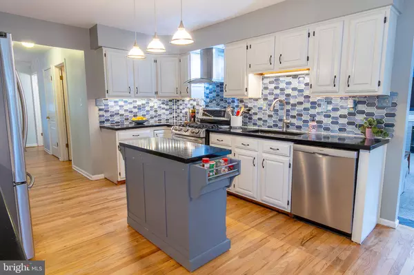 Sewell, NJ 08080,18 DEERFIELD CIR