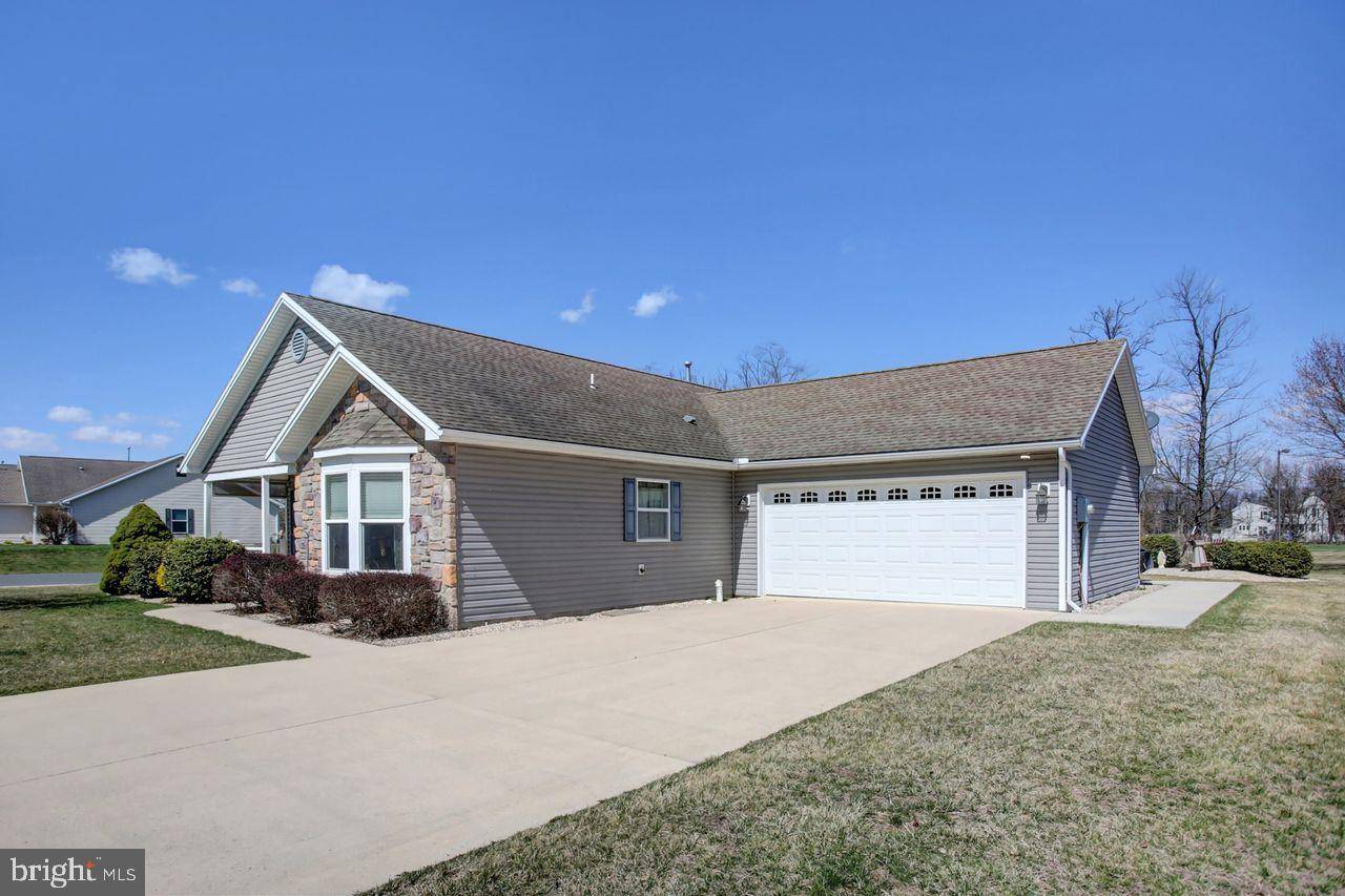 Shippensburg, PA 17257,102 COLONIAL CT