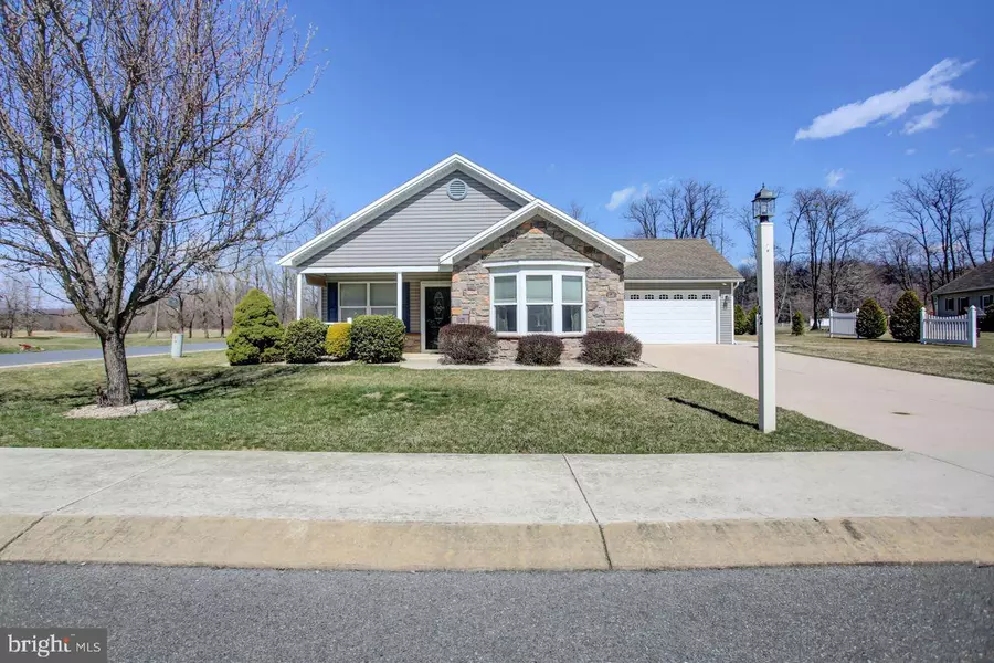 102 COLONIAL CT, Shippensburg, PA 17257