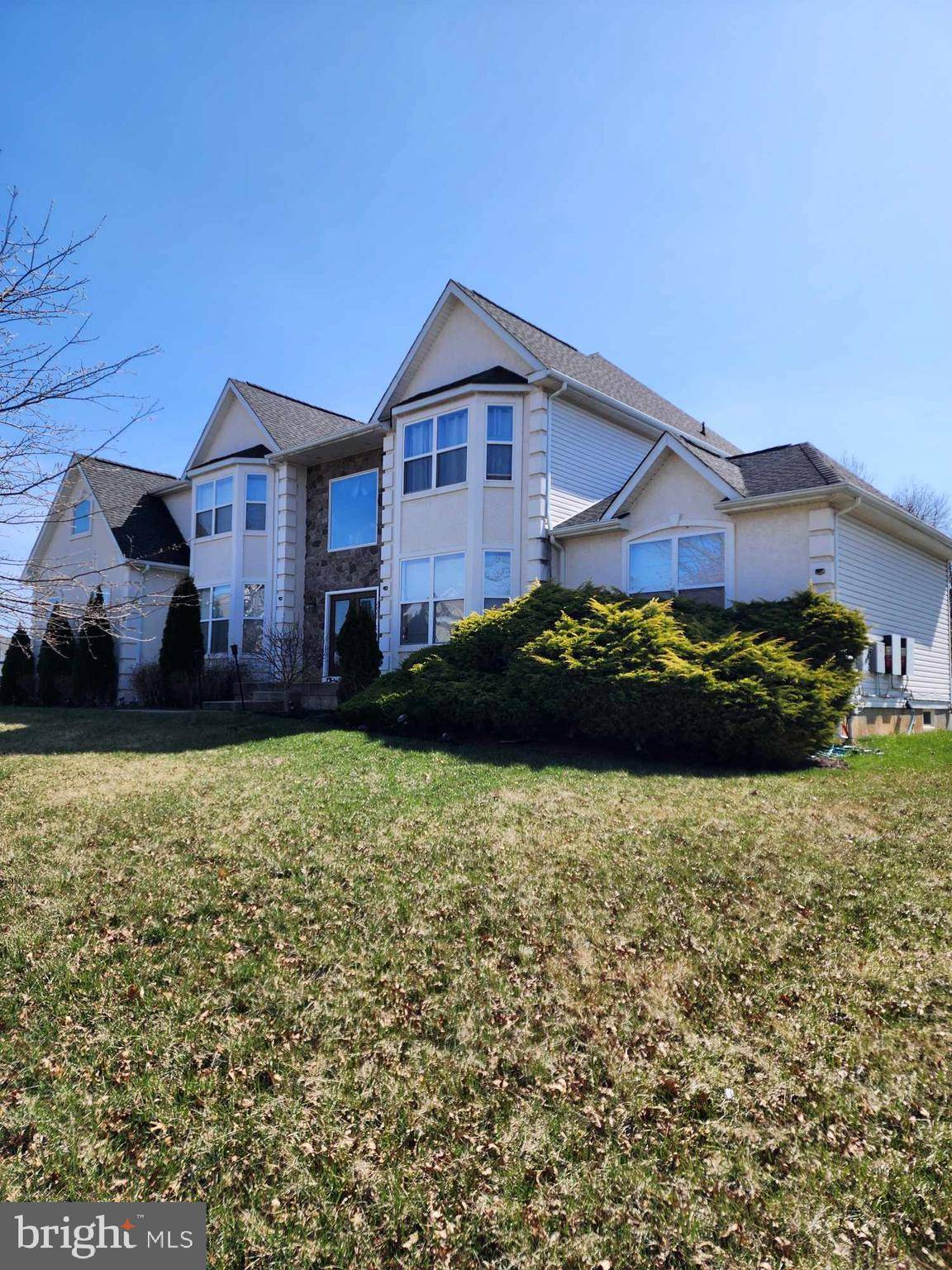 2020 PADDOCK LN, Williamstown, NJ 08094