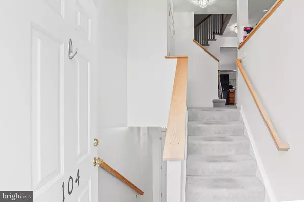 York, PA 17402,104 LORENZO CT