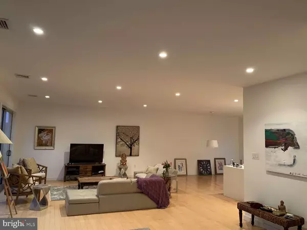 Philadelphia, PA 19123,1116 N BODINE ST #A