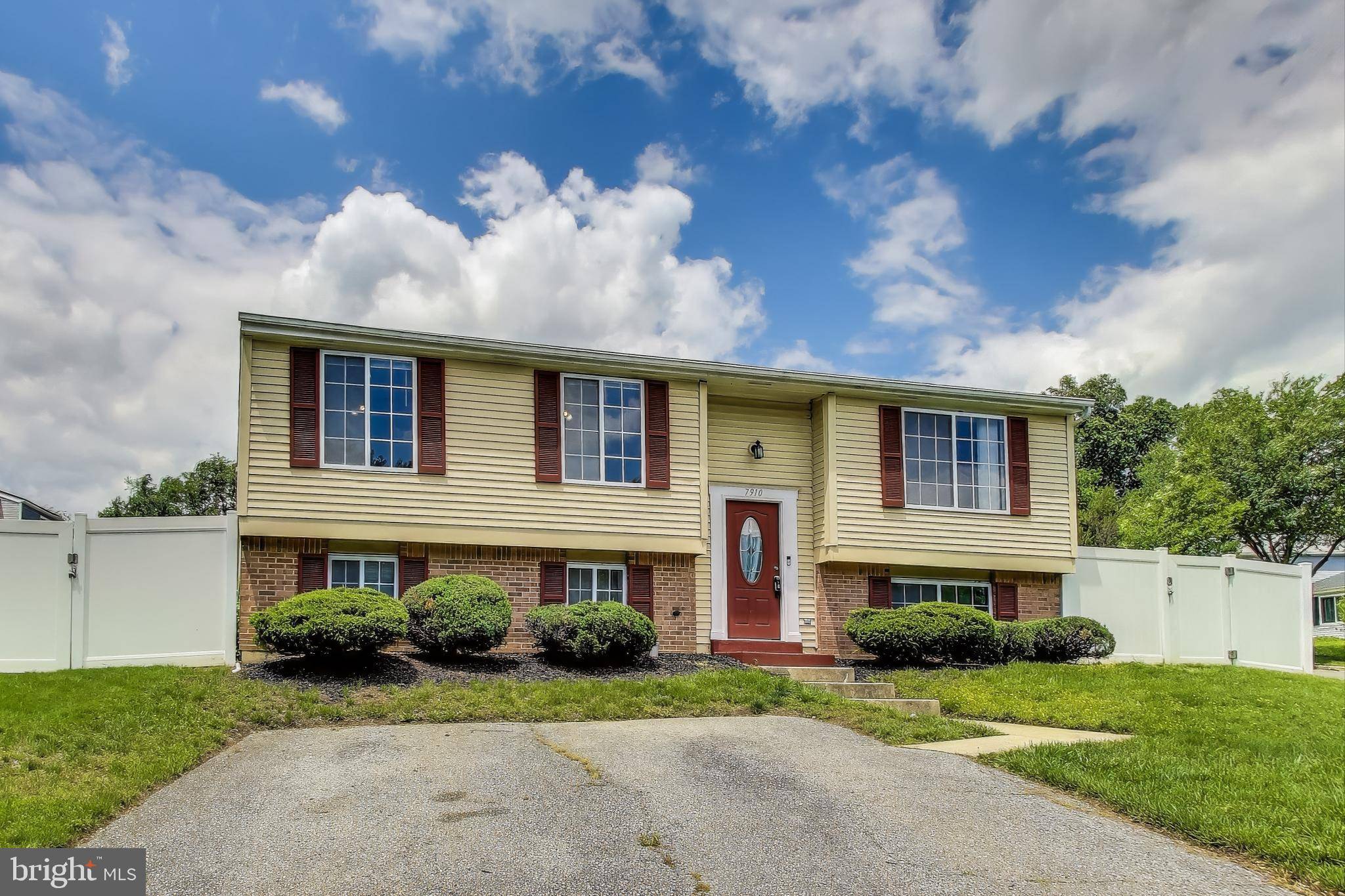Hyattsville, MD 20785,7910 E NALLEY RD