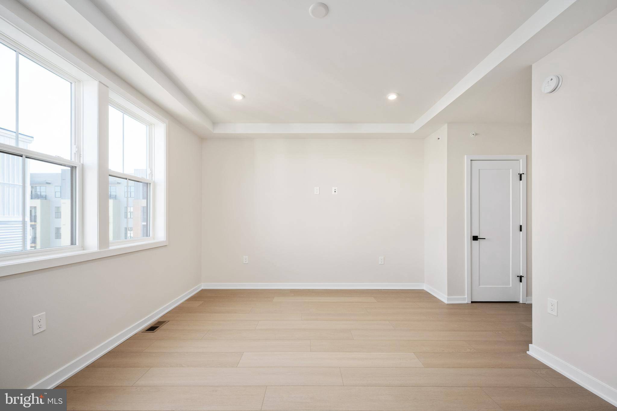 Chantilly, VA 20151,14437 GLEN MANOR DR