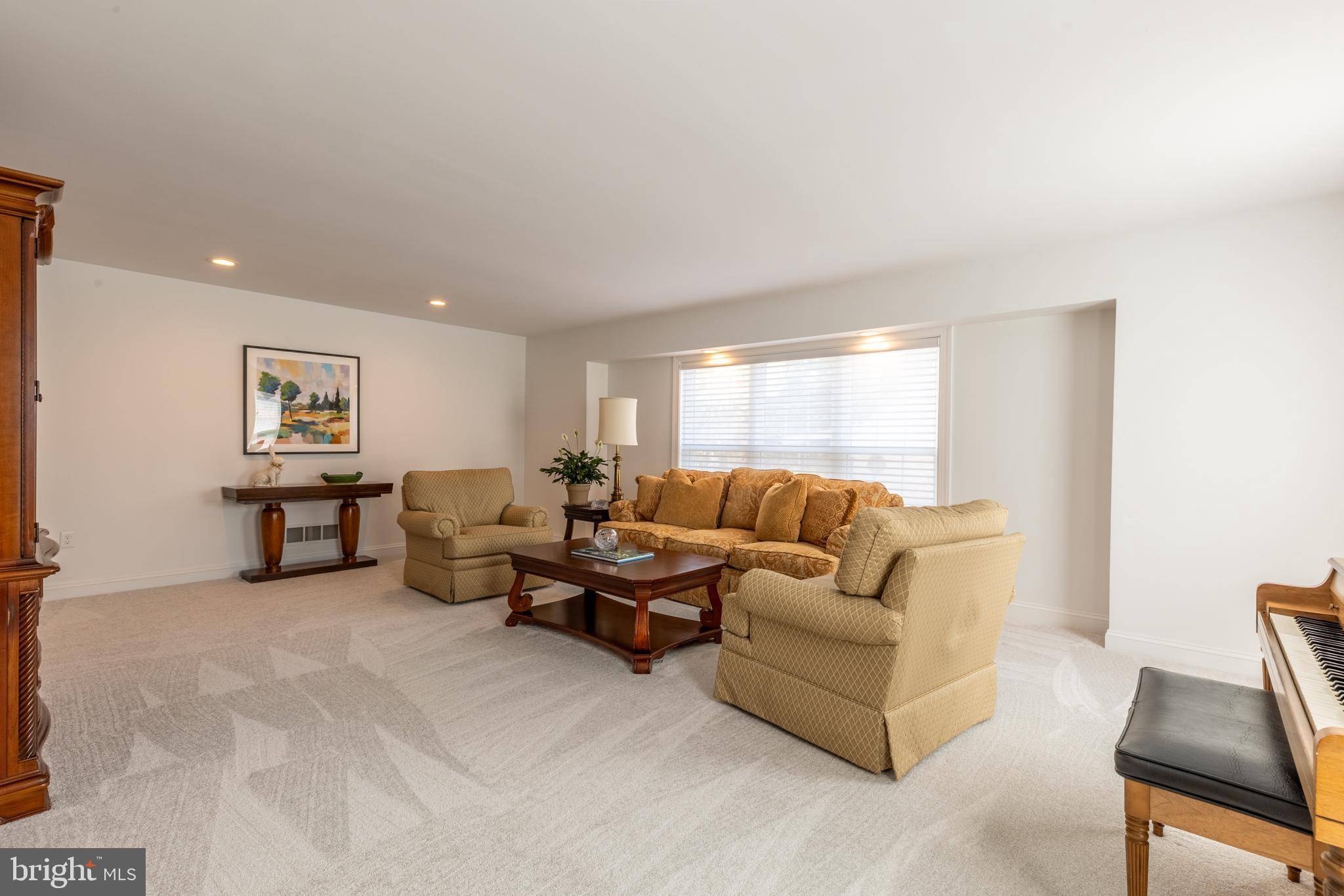 Newark, DE 19711,20 AUTUMNWOOD DR