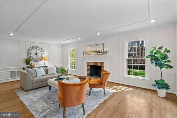 Vienna, VA 22181,2844 KELLY SQ