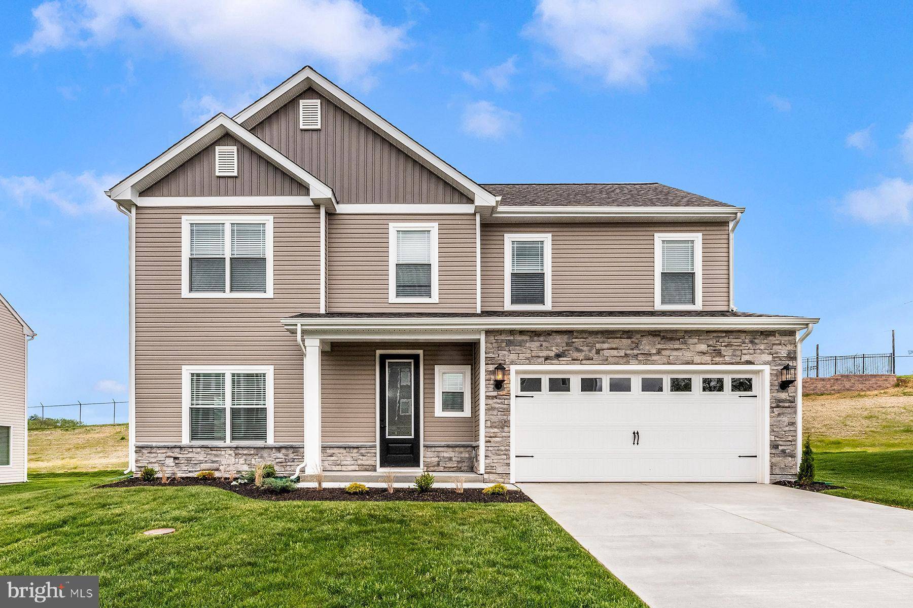 502 ABIGAIL AVE, Waynesboro, PA 17268