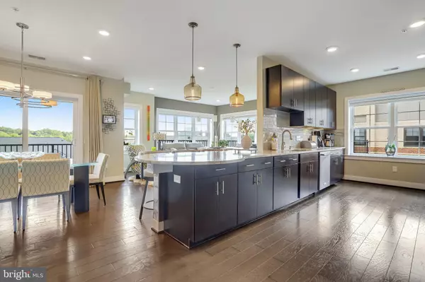 Fairfax, VA 22031,2905 BLEEKER ST #4-405