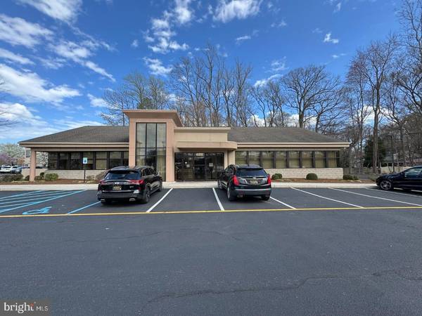625 S DUPONT HWY, Dover, DE 19901