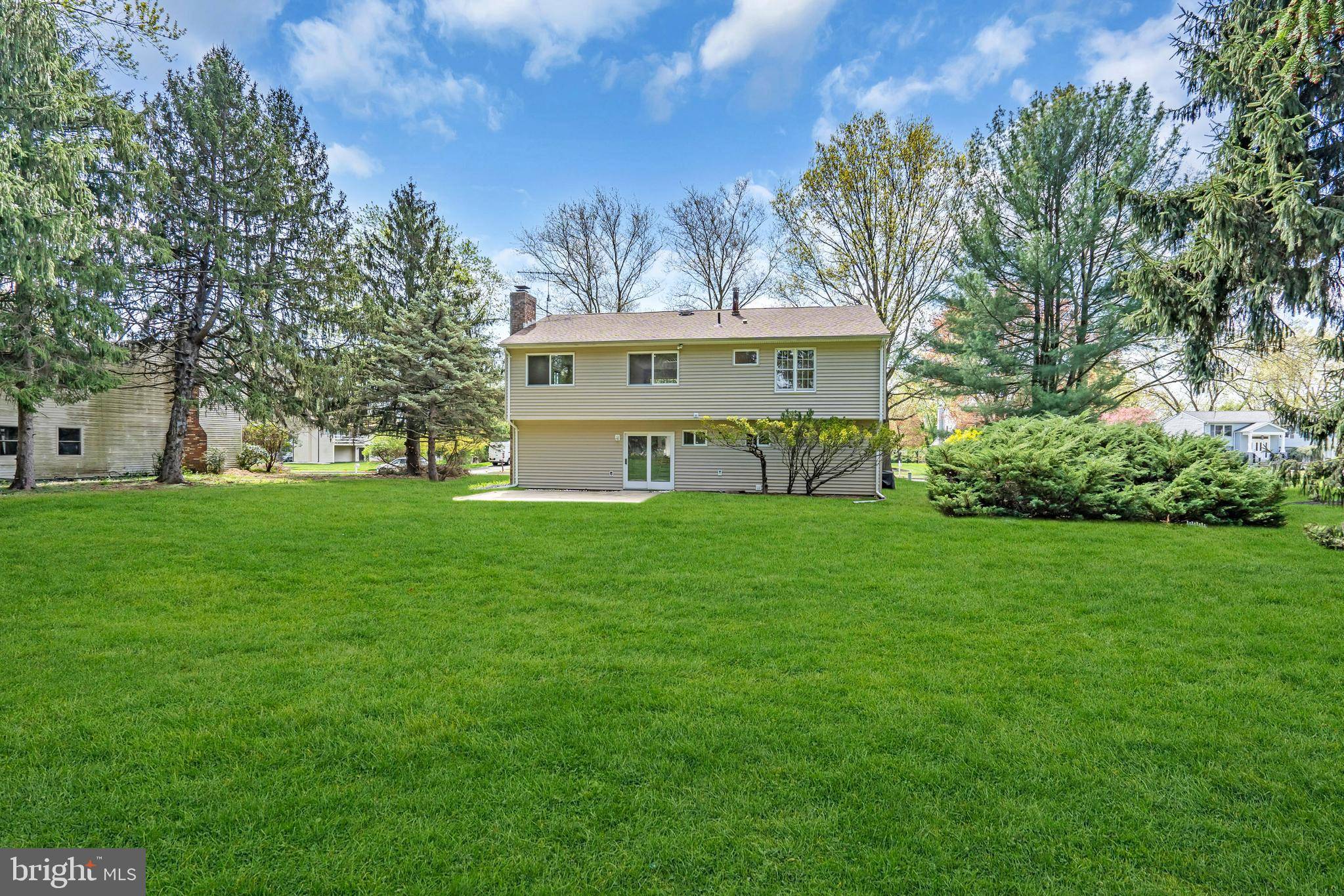 45 LINDEN LN, Plainsboro, NJ 08536