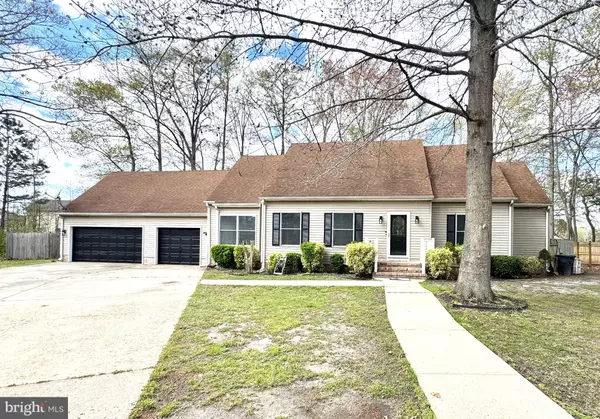 Pocomoke City, MD 21851,833 WHITE OAKS LN