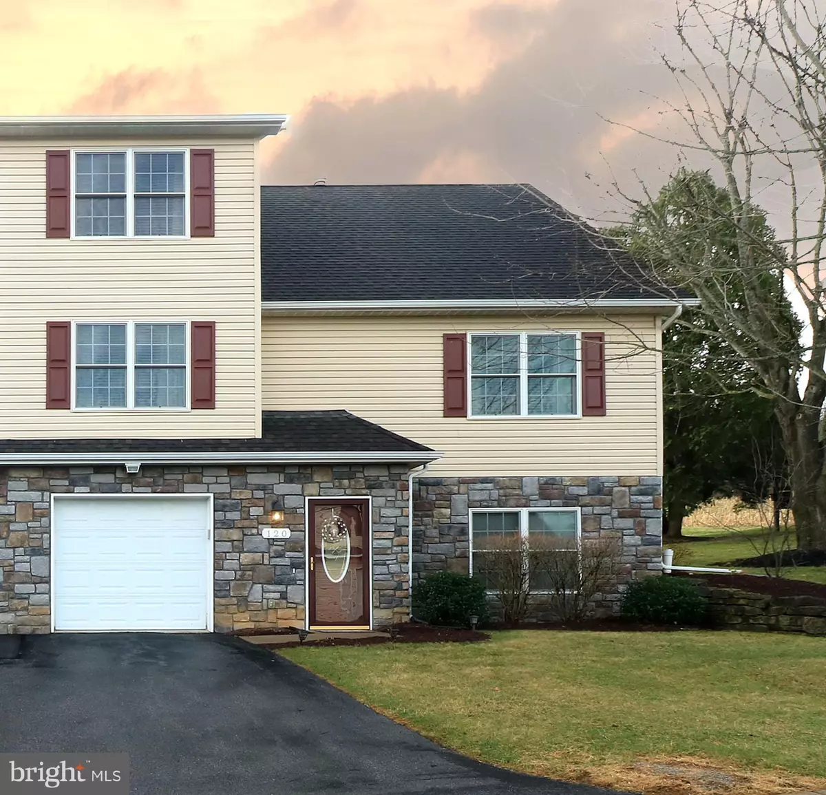 Bellefonte, PA 16823,120 FAUST CIR