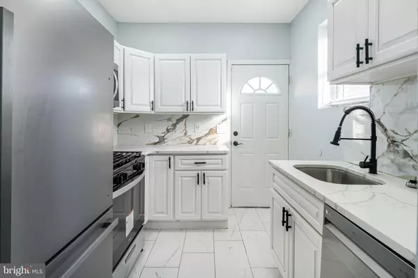 Philadelphia, PA 19121,2445 W SEYBERT ST