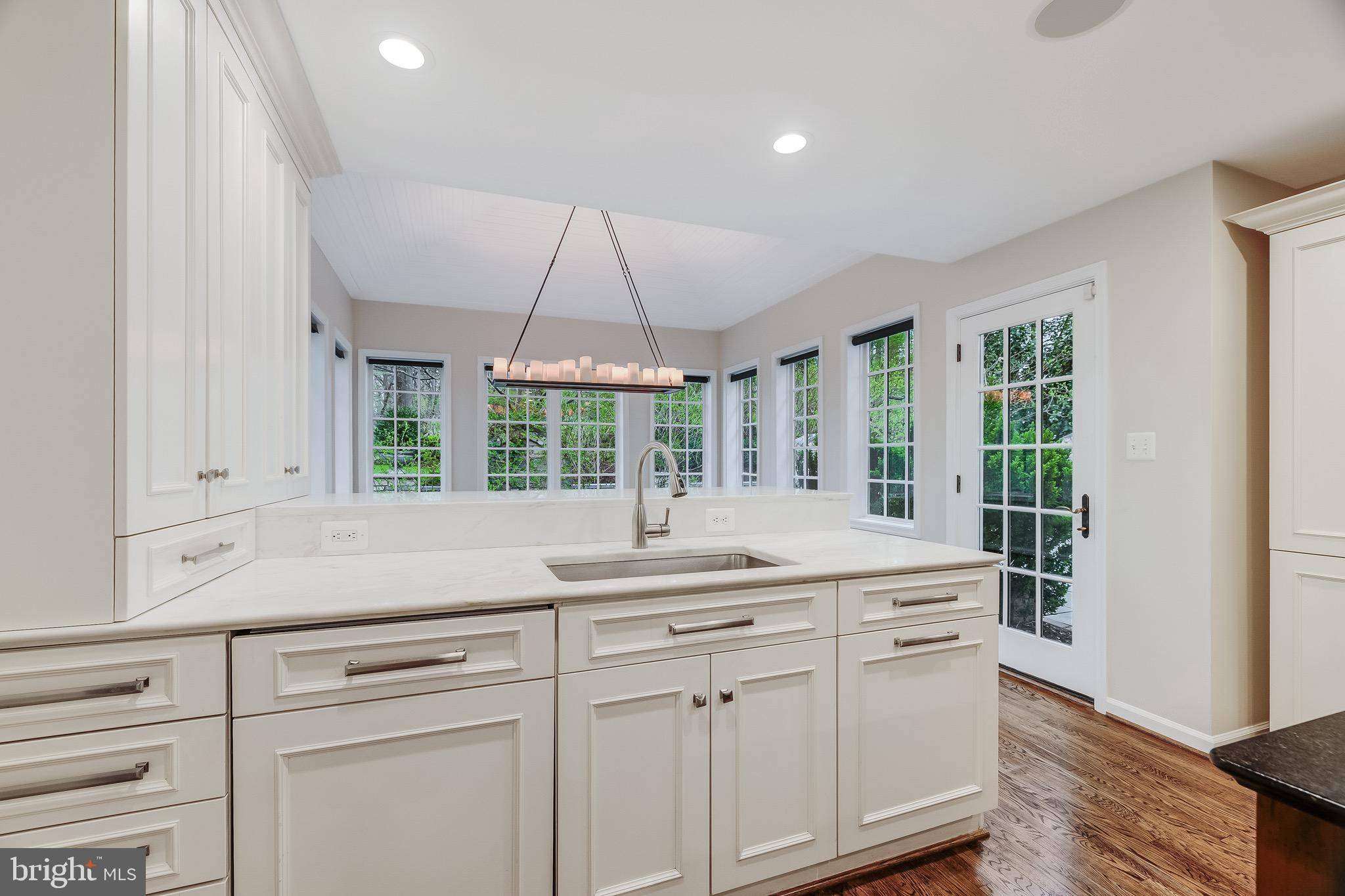 Mclean, VA 22102,8023 OLD DOMINION DR