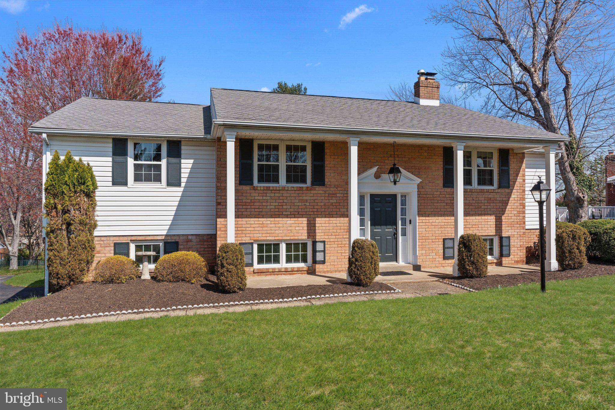 85 CHRISTOPHER DR, Southampton, PA 18966