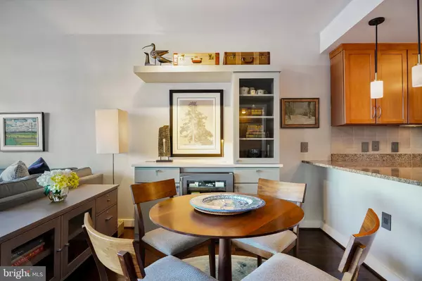 Arlington, VA 22203,888 N QUINCY ST #1006