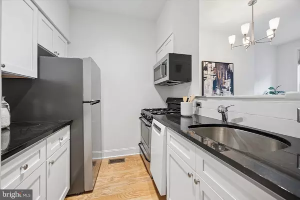 Philadelphia, PA 19146,2016 CHRISTIAN ST #A