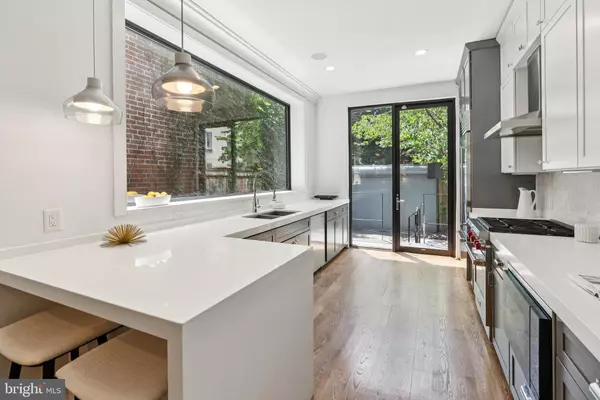 Washington, DC 20009,1526 SWANN ST NW