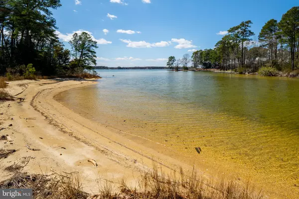 Reedville, VA 22539,0 FOX POINT ROAD