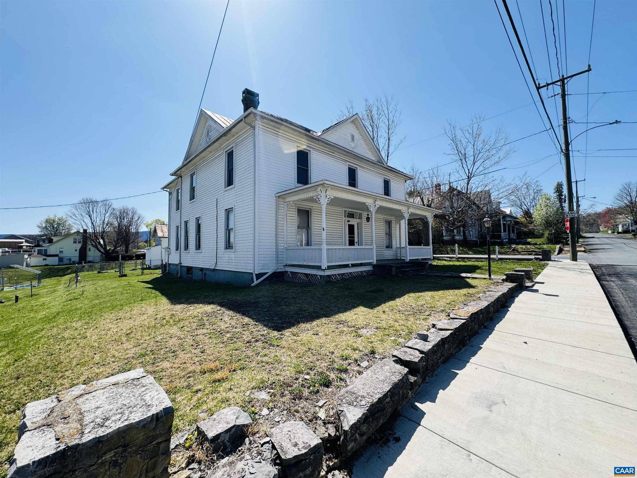 Greenville, VA 24440,80 MAIN ST