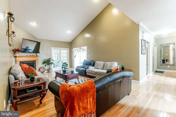 Sicklerville, NJ 08081,176 WHITE CEDAR DR