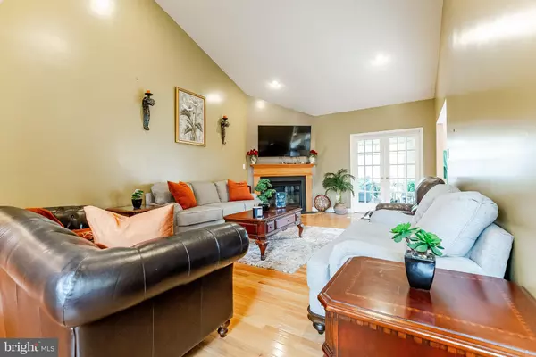Sicklerville, NJ 08081,176 WHITE CEDAR DR