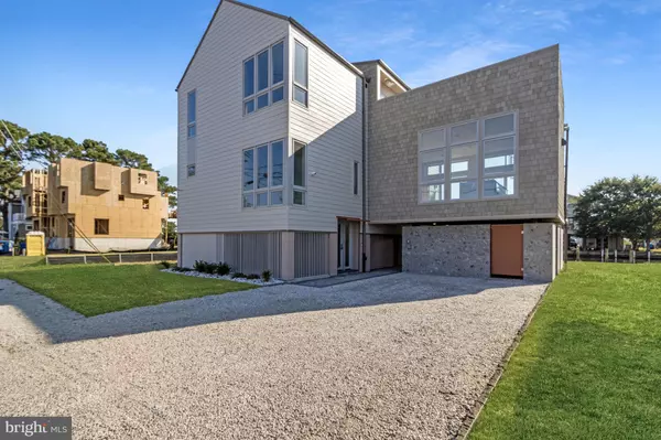 318 YORK RD, South Bethany, DE 19930