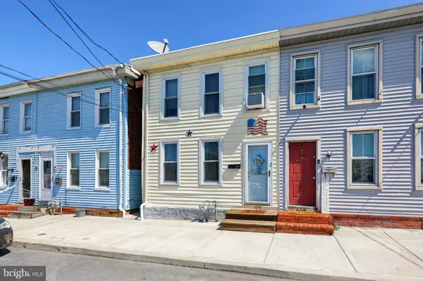 137 BETHEL ST, Columbia, PA 17512