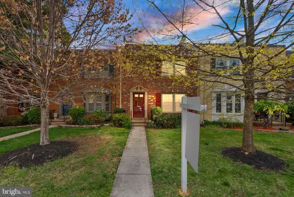 Springfield, VA 22152,6026 QUEENSTON ST