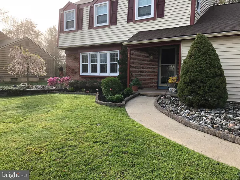 925 DONCASTER DR, West Deptford, NJ 08066