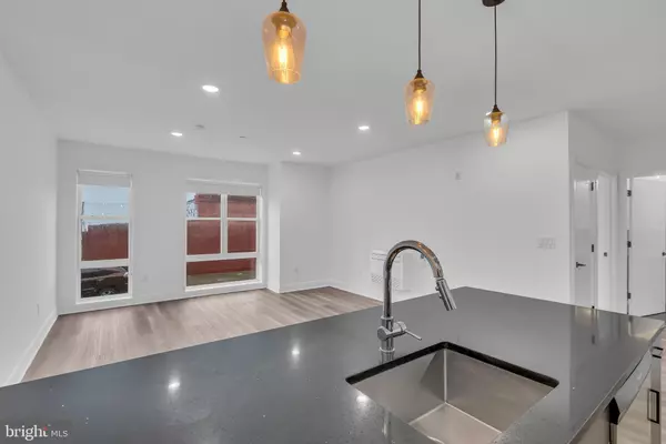 Philadelphia, PA 19122,330 CECIL B MOORE AVE #202