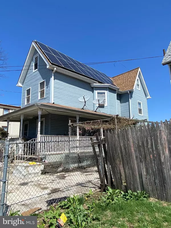 Camden, NJ 08105,128 N 28TH ST
