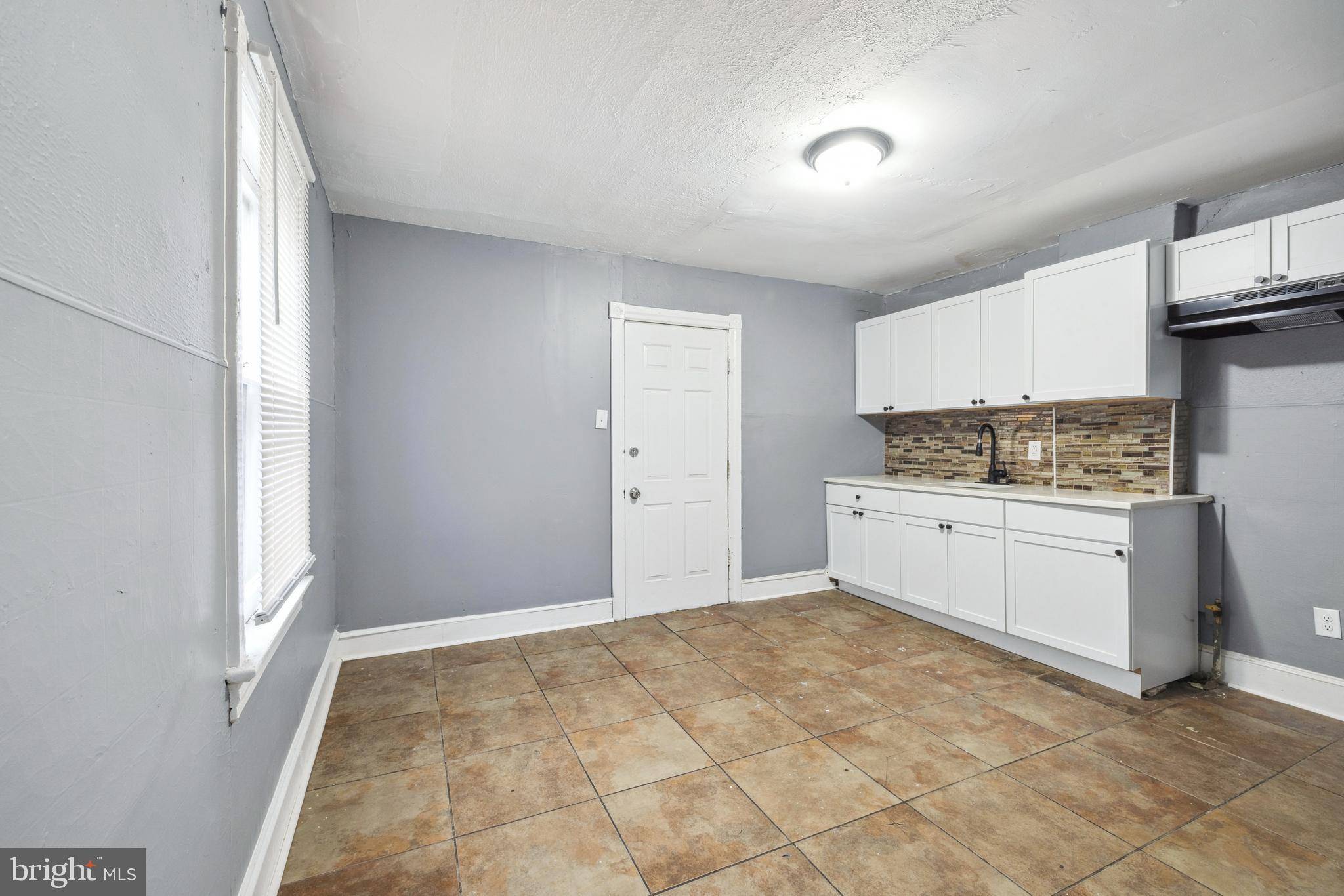 Paulsboro, NJ 08066,26 E ADAMS ST