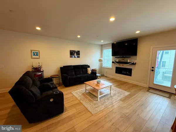 Warminster, PA 18974,59 PARRY WAY