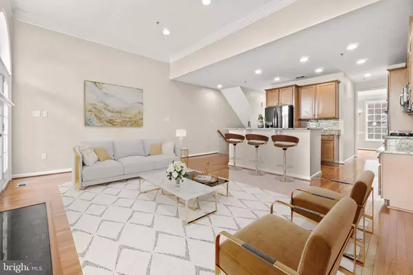 Frederick, MD 21704,8972 AMELUNG ST