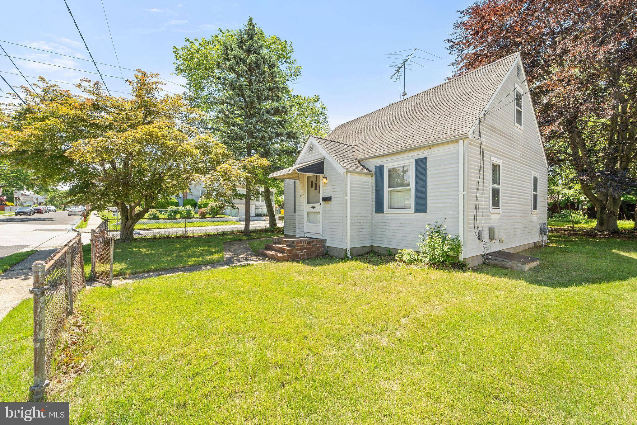 Maple Shade, NJ 08052,78 S POPLAR AVE
