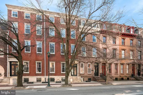 Philadelphia, PA 19107,1008-20 SPRUCE ST #1018 - 1M