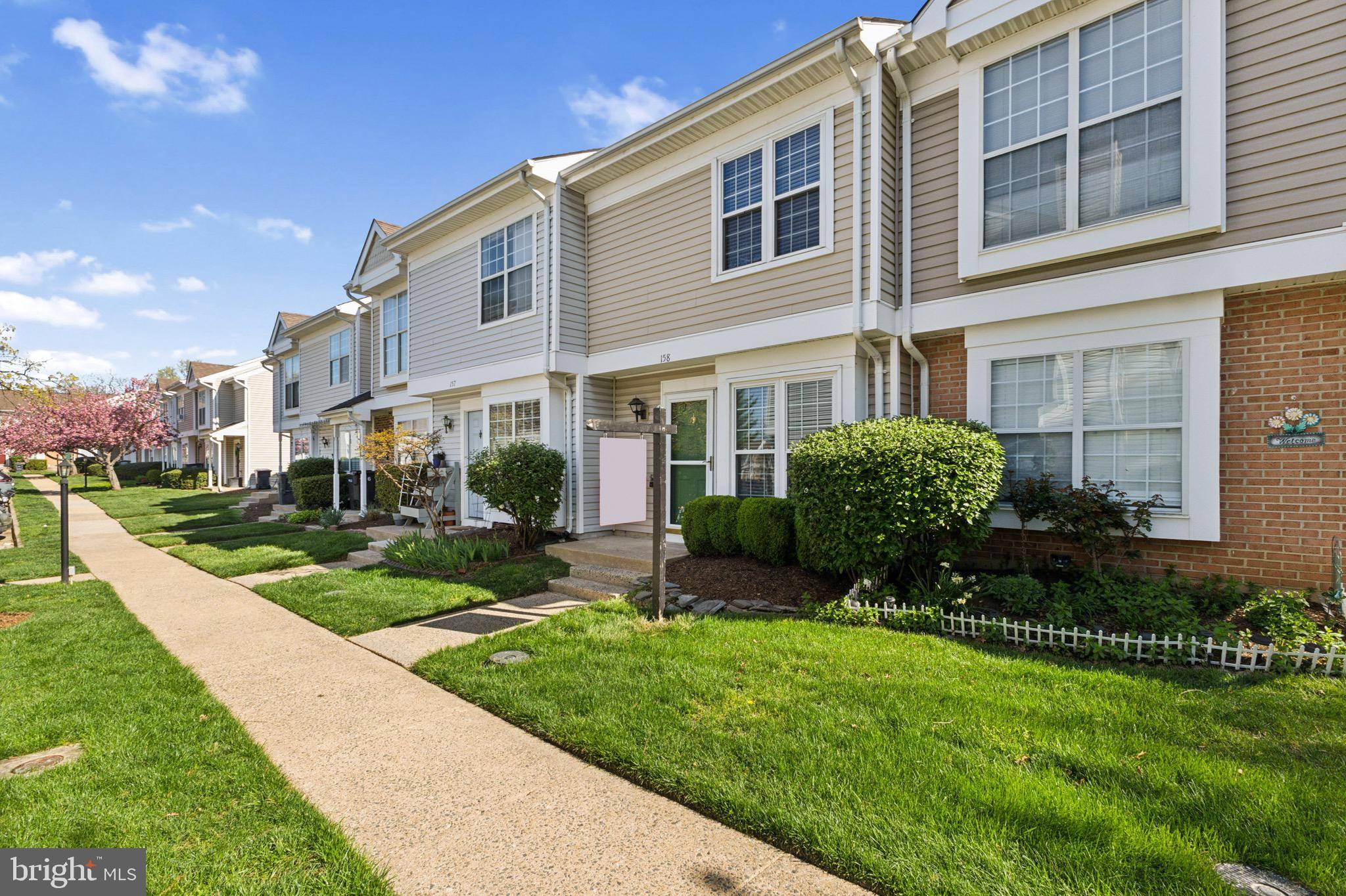Sterling, VA 20164,158 EDINBURGH SQ