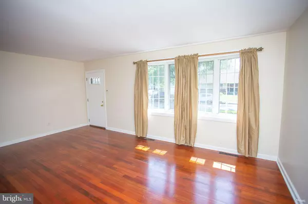 Cherry Hill, NJ 08034,114 SUNNYBROOK RD