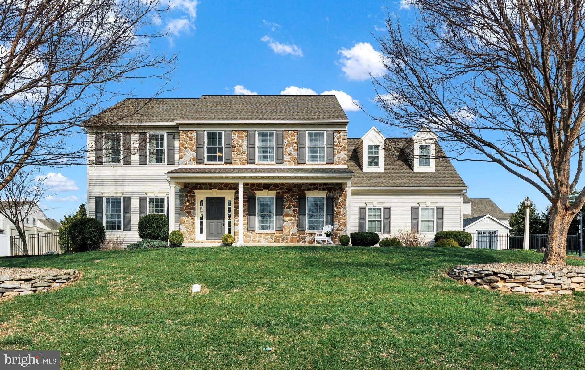 141 COBBLESTONE DR, Lebanon, PA 17042