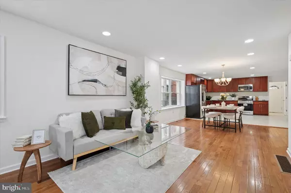 Philadelphia, PA 19142,6826 COBBS CREEK PKWY