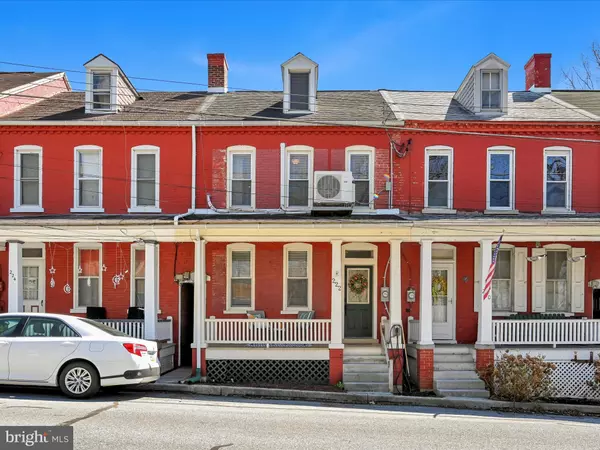 222 REXMONT RD, Lebanon, PA 17042
