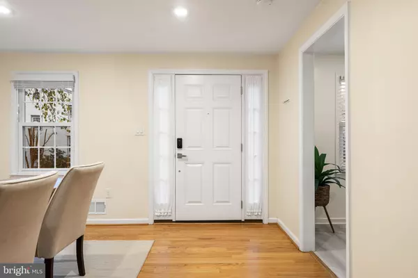 Woodbridge, VA 22191,13203 PUTNAM CIR