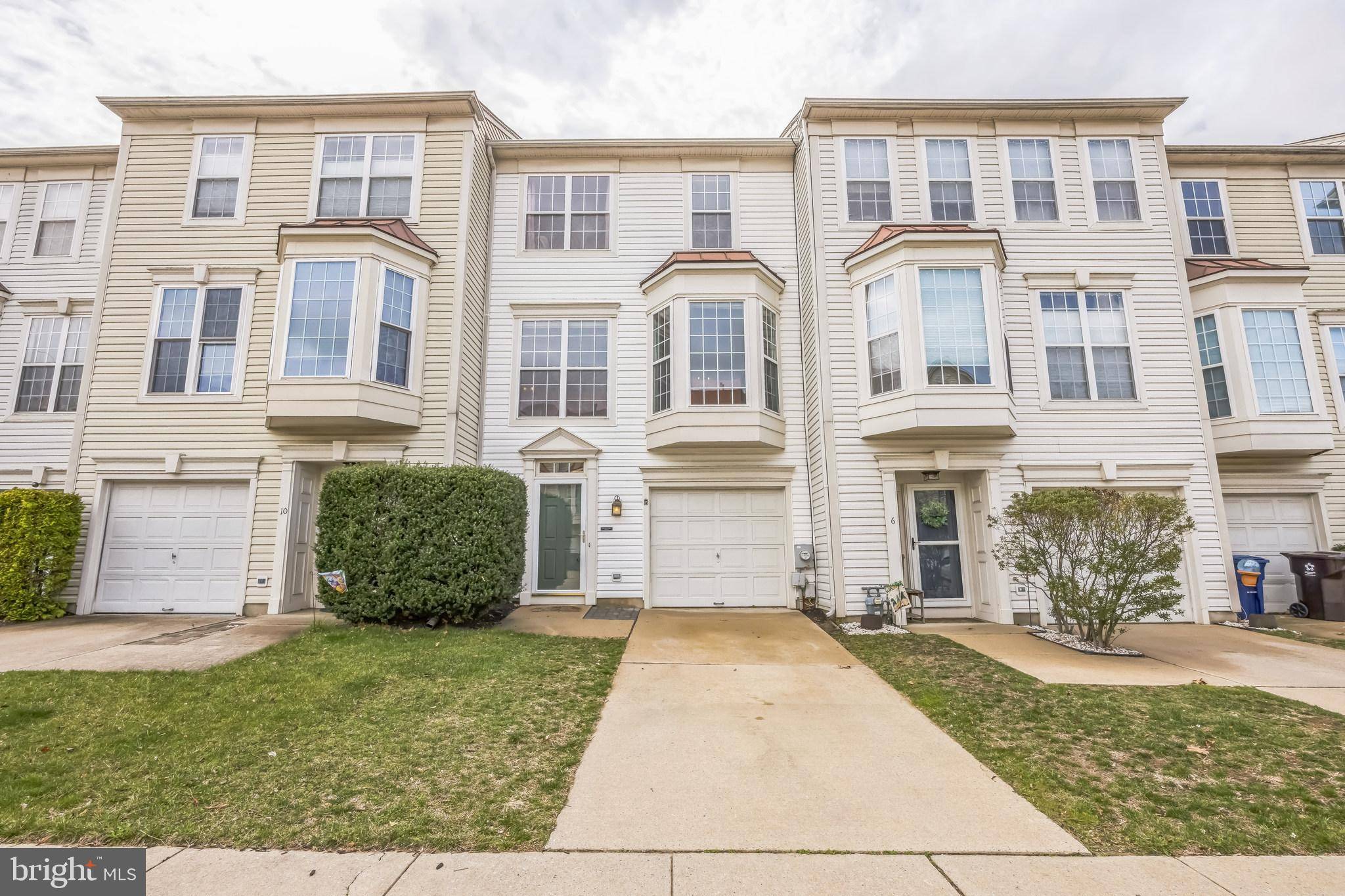 Delran, NJ 08075,8 WEATHERLY RD