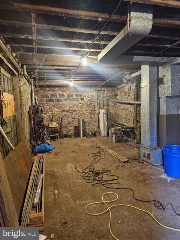 Philadelphia, PA 19135,4921 VAN KIRK ST
