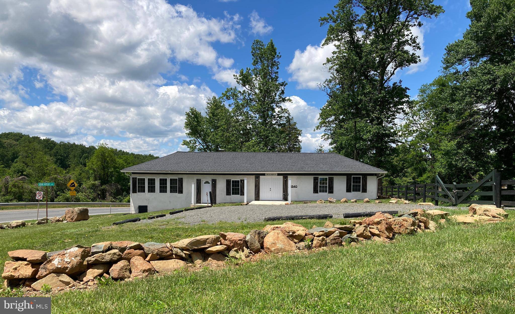 22540 BLUE RIDGE MOUNTAIN ROAD, Paris, VA 20130