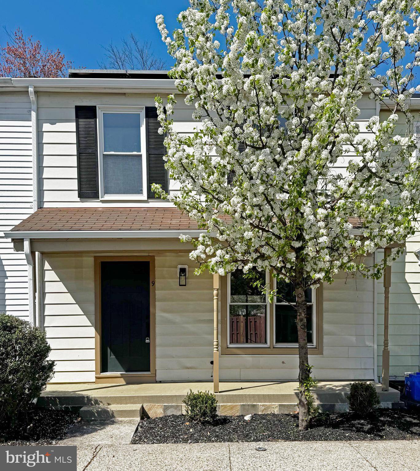 9 SEEK CT,  Takoma Park,  MD 20912